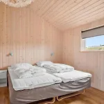 3 Bedroom Awesome In *