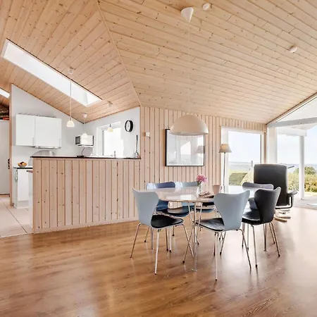 Hébergement de vacances 3 Bedroom Awesome In