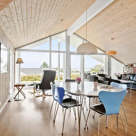 Hébergement de vacances 3 Bedroom Awesome In Fåborg