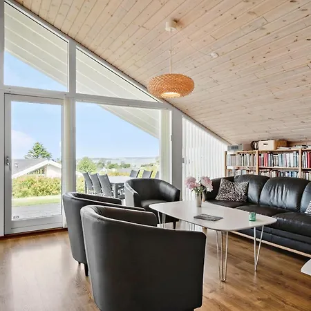 3 Bedroom Awesome In Feriehus *