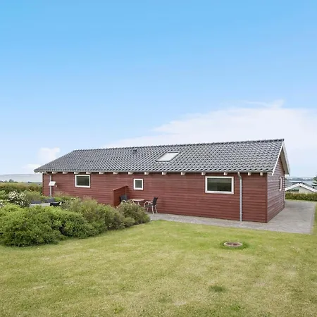 3 Bedroom Awesome In Feriehus